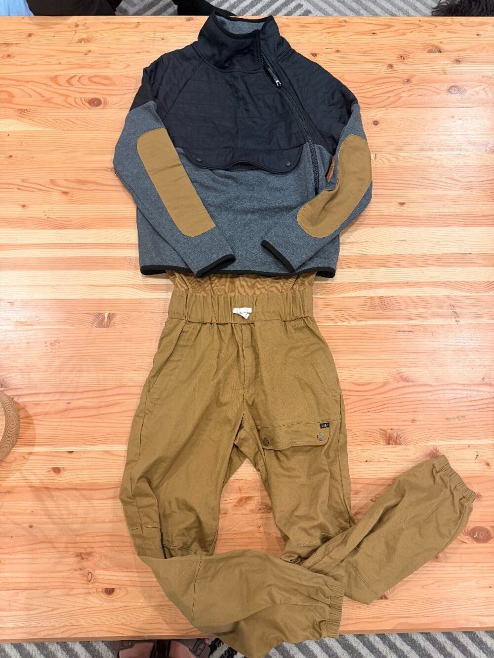 TUXY Lodge One Piece Jumpsuit Black Gray Tan Size S Like New